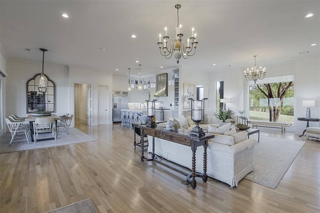 966 Sugar Ridge Road, Ennis, TX 75119