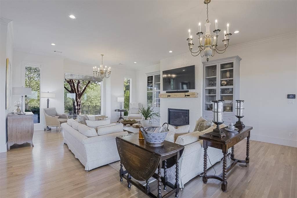 966 Sugar Ridge Road, Ennis, TX 75119