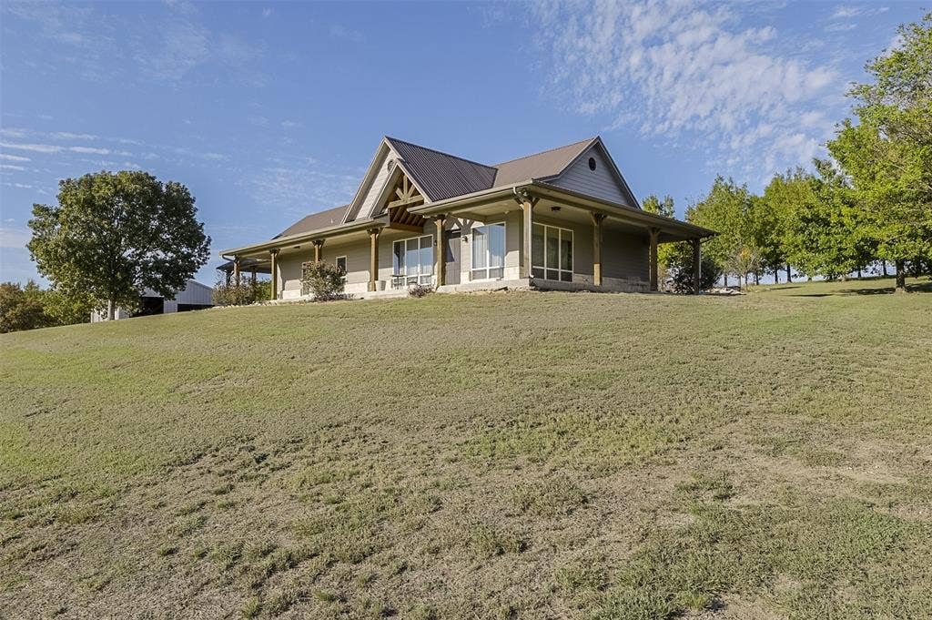 966 Sugar Ridge Road, Ennis, TX 75119
