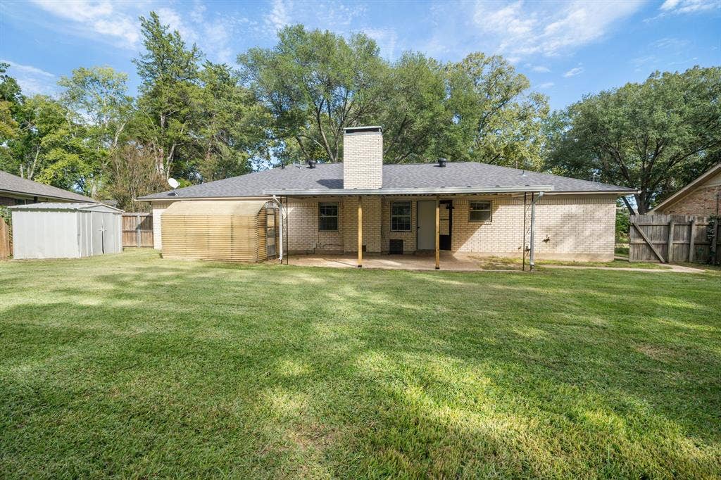 8307 Oxford Drive, Tyler, TX 75703 8307 Oxford Drive, Tyler, TX 75703