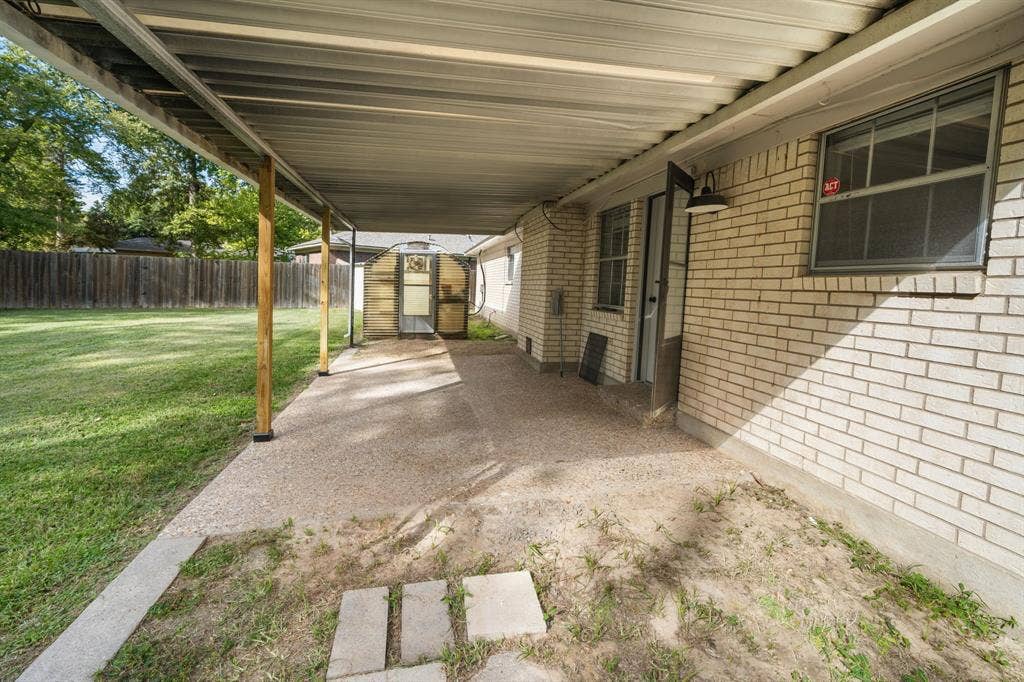 8307 Oxford Drive, Tyler, TX 75703 8307 Oxford Drive, Tyler, TX 75703