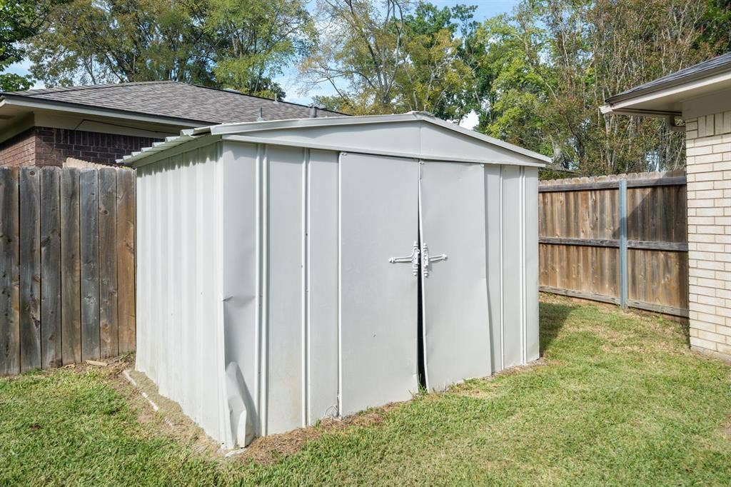 8307 Oxford Drive, Tyler, TX 75703 8307 Oxford Drive, Tyler, TX 75703