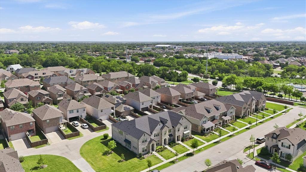 2537 Buttonbush Lane, Garland, TX 75042 2537 Buttonbush Lane, Garland, TX 75042