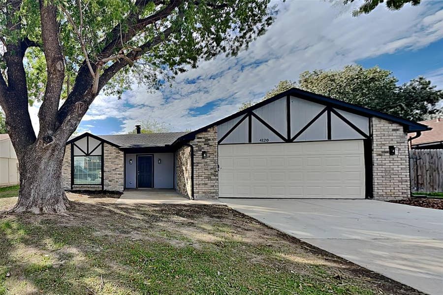 Property photo for 4120 Blue Flag Lane, Fort Worth, TX