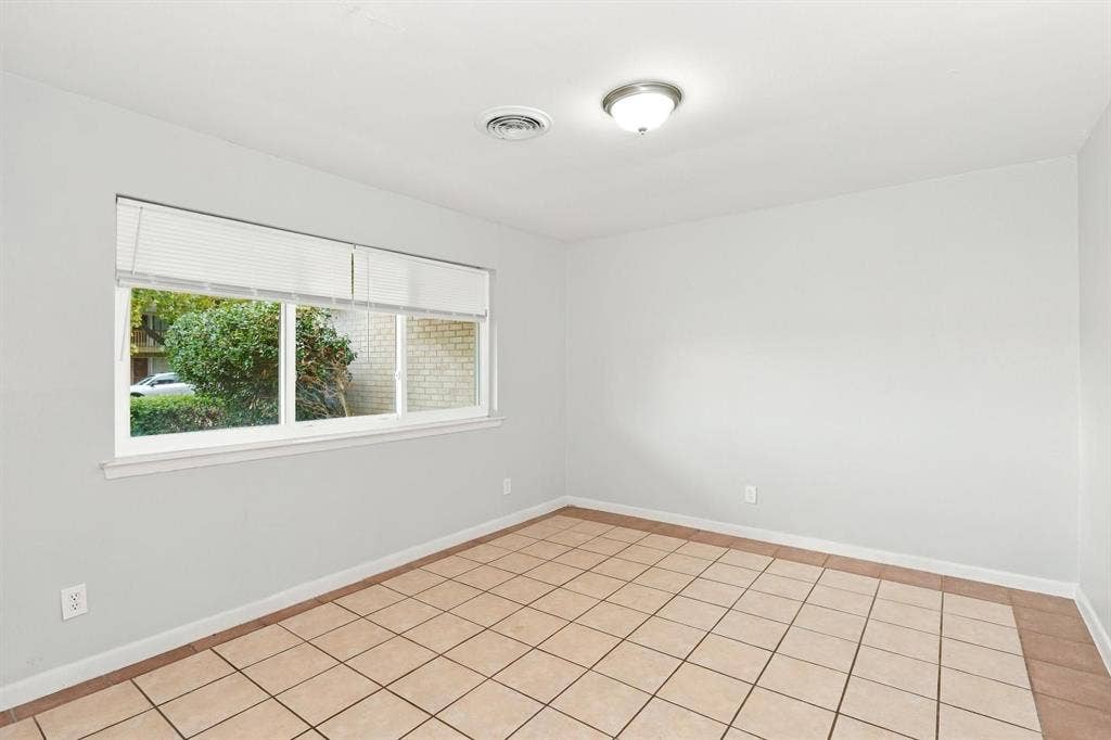 1725 Weathered Street, Irving, TX 75062 1725 Weathered Street, Irving, TX 75062