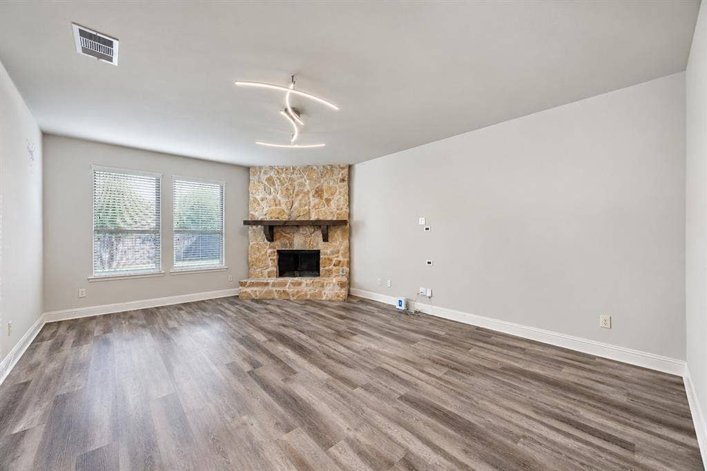 329 Noel Drive, McKinney, TX 75072 329 Noel Drive, McKinney, TX 75072