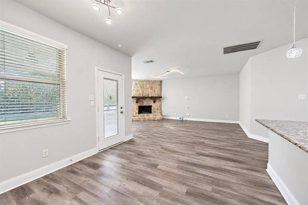 329 Noel Drive, McKinney, TX 75072 329 Noel Drive, McKinney, TX 75072