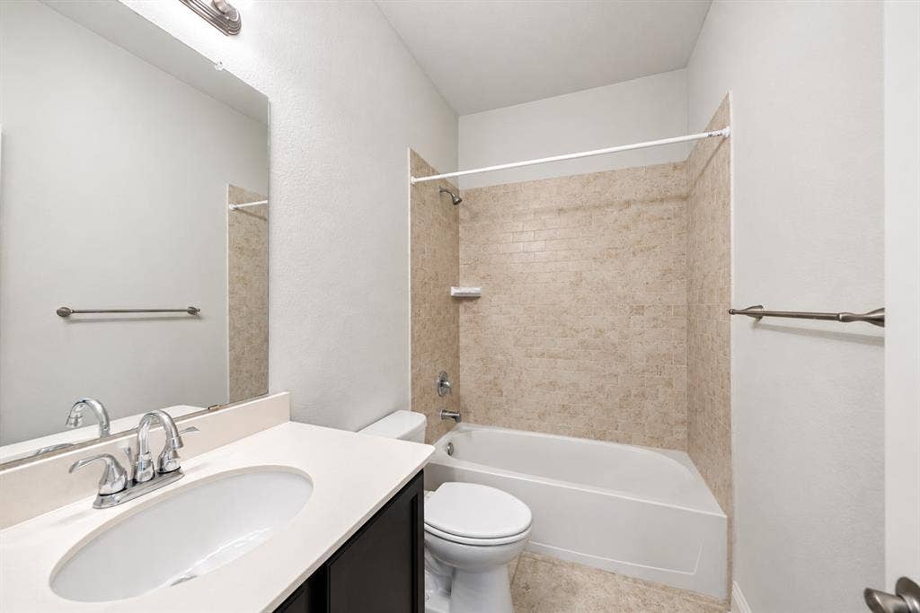 329 Noel Drive, McKinney, TX 75072 329 Noel Drive, McKinney, TX 75072