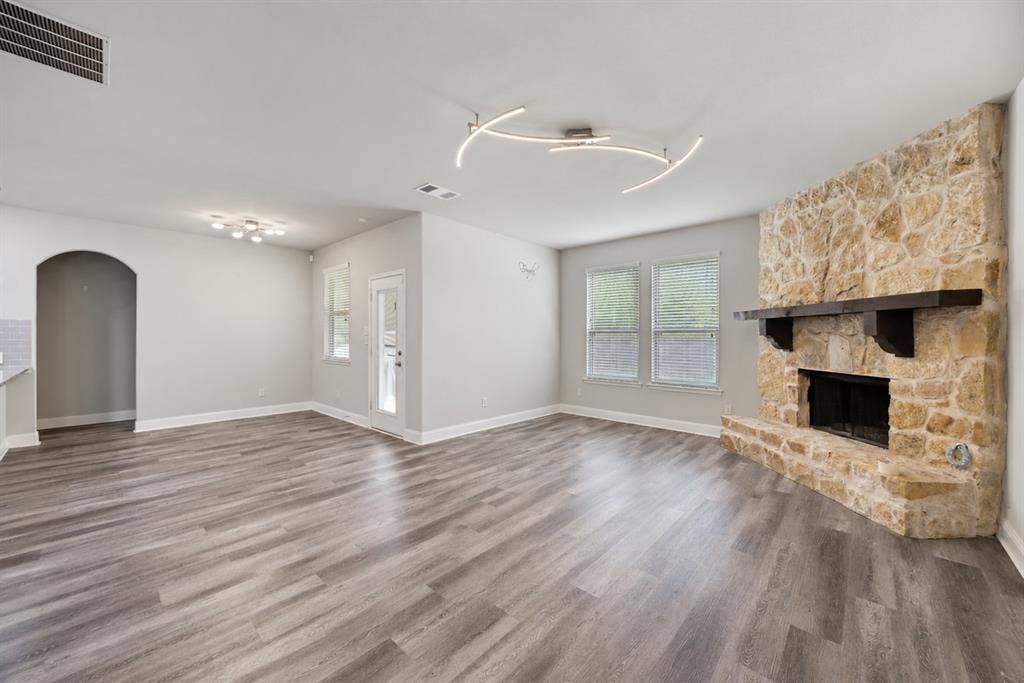 329 Noel Drive, McKinney, TX 75072 329 Noel Drive, McKinney, TX 75072