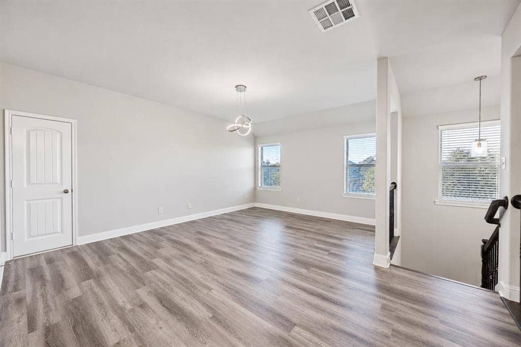 329 Noel Drive, McKinney, TX 75072 329 Noel Drive, McKinney, TX 75072