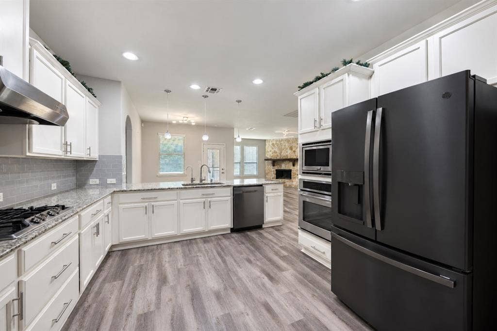 329 Noel Drive, McKinney, TX 75072 329 Noel Drive, McKinney, TX 75072