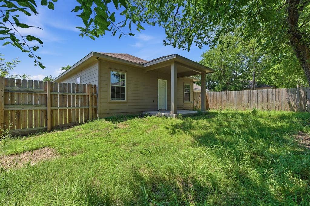 3614 Short Street, Greenville, TX 75401 3614 Short Street, Greenville, TX 75401