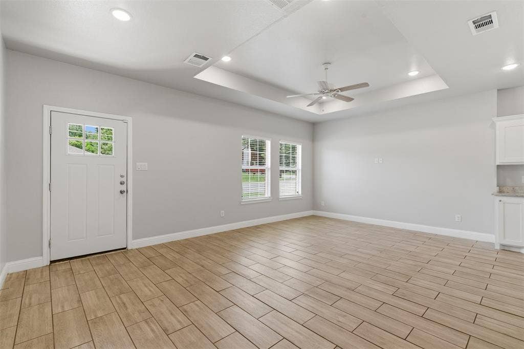 3614 Short Street, Greenville, TX 75401 3614 Short Street, Greenville, TX 75401