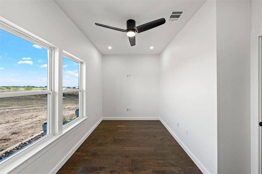 1025 Wyatt Lane, McGregor, TX 76657 1025 Wyatt Lane, McGregor, TX 76657