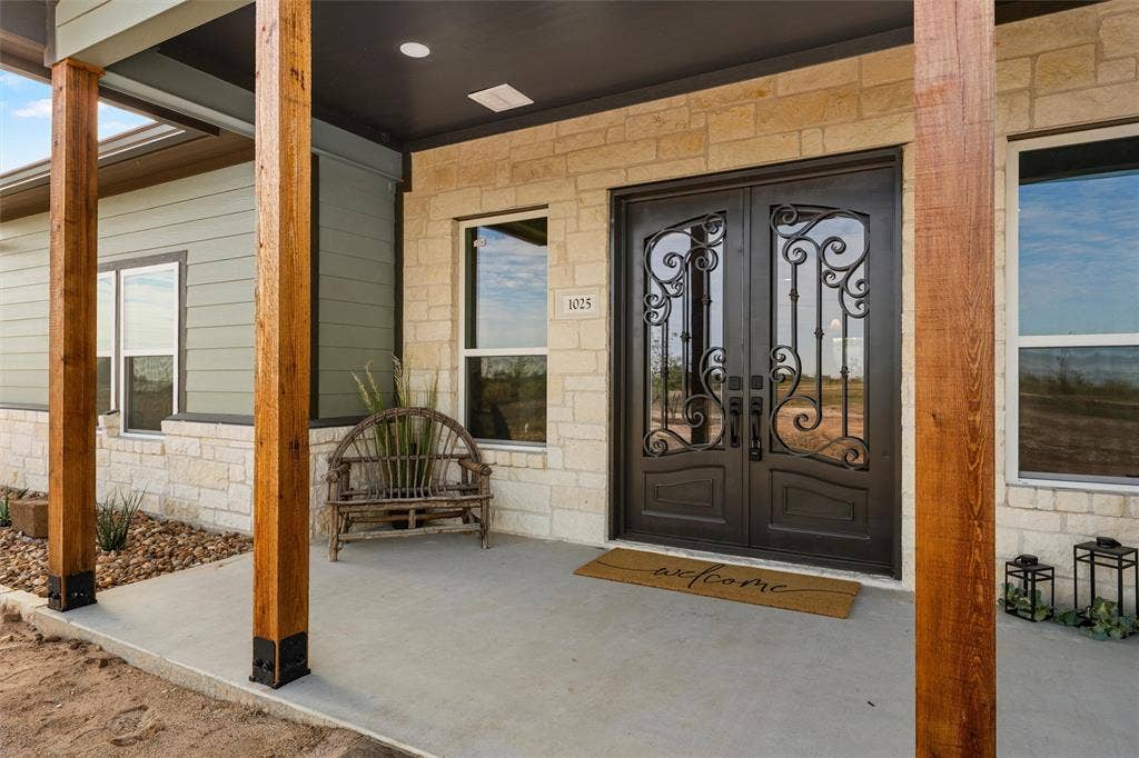 1025 Wyatt Lane, McGregor, TX 76657 1025 Wyatt Lane, McGregor, TX 76657