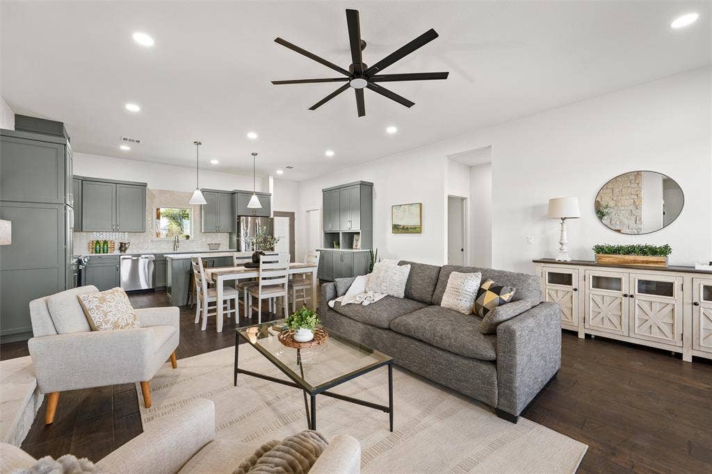 1025 Wyatt Lane, McGregor, TX 76657 1025 Wyatt Lane, McGregor, TX 76657