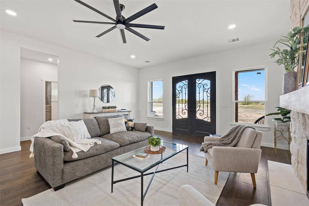 1025 Wyatt Lane, McGregor, TX 76657 1025 Wyatt Lane, McGregor, TX 76657