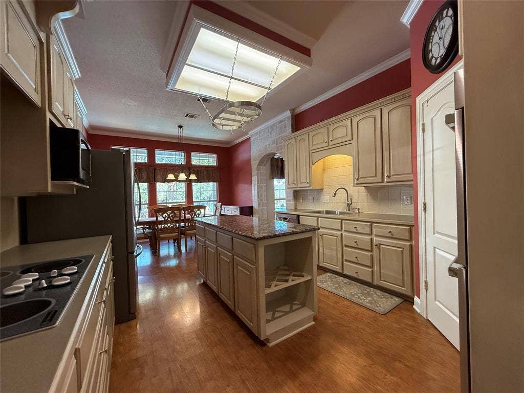 107 Pinnacle Court, Woodway, TX 76712 107 Pinnacle Court, Woodway, TX 76712