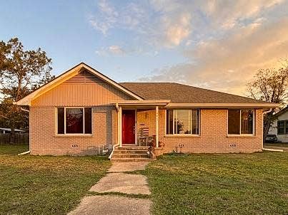 Property photo for 602 Park Street, Gatesville, TX