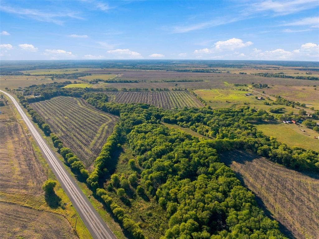 187.85 HWY 7, Eddy, TX 76524