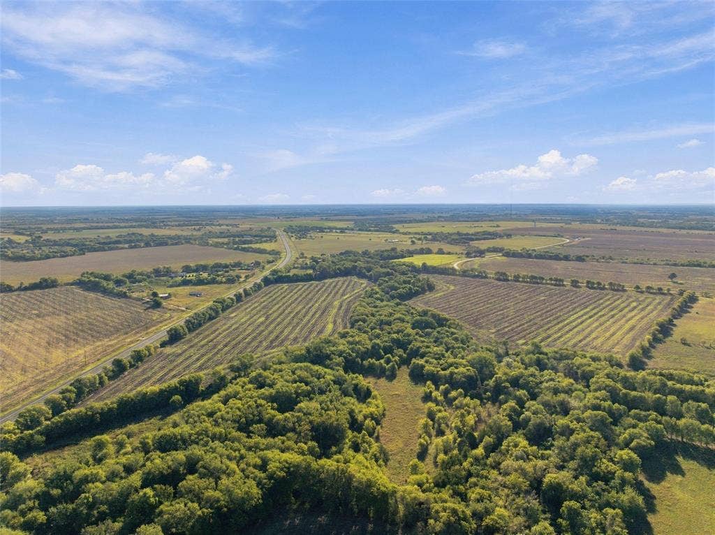 187.85 HWY 7, Eddy, TX 76524