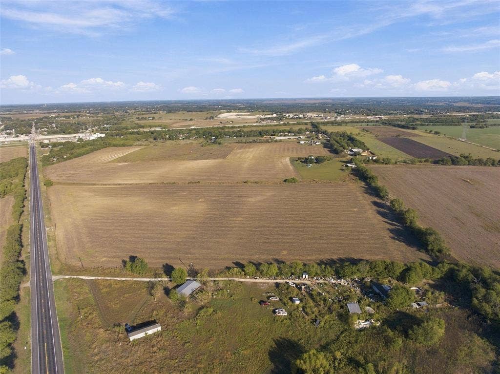 187.85 HWY 7, Eddy, TX 76524