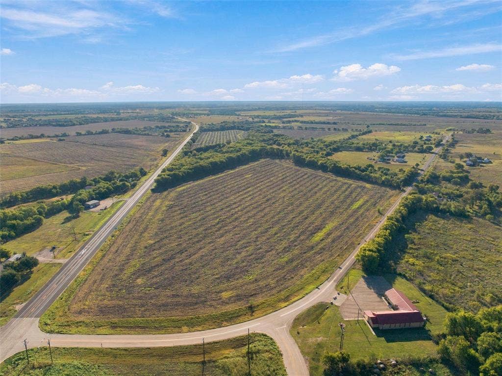 187.85 HWY 7, Eddy, TX 76524