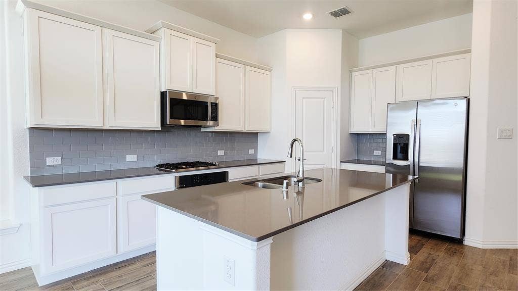 3105 Cottonwood Lane, McKinney, TX 75071 3105 Cottonwood Lane, McKinney, TX 75071