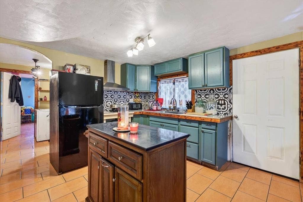 128 Butler Trail, Gun Barrel City, TX 75156