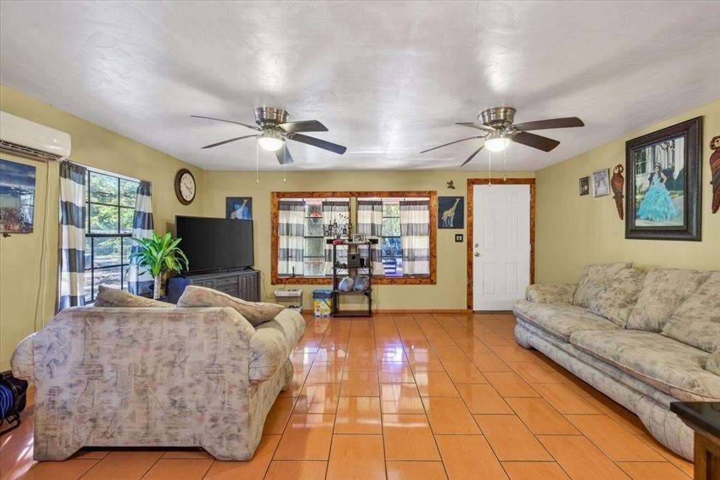 128 Butler Trail, Gun Barrel City, TX 75156