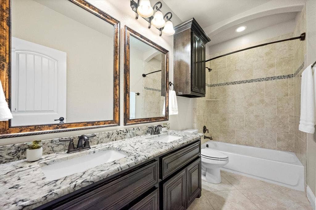 2817 Inn Kitchen Way, McKinney, TX 75071 Upstairs Bathroom