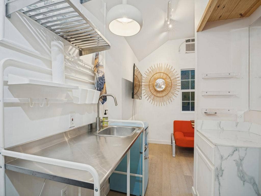 9825 Angora Street, Dallas, TX 75218 9825 Angora Street, Dallas, TX 75218