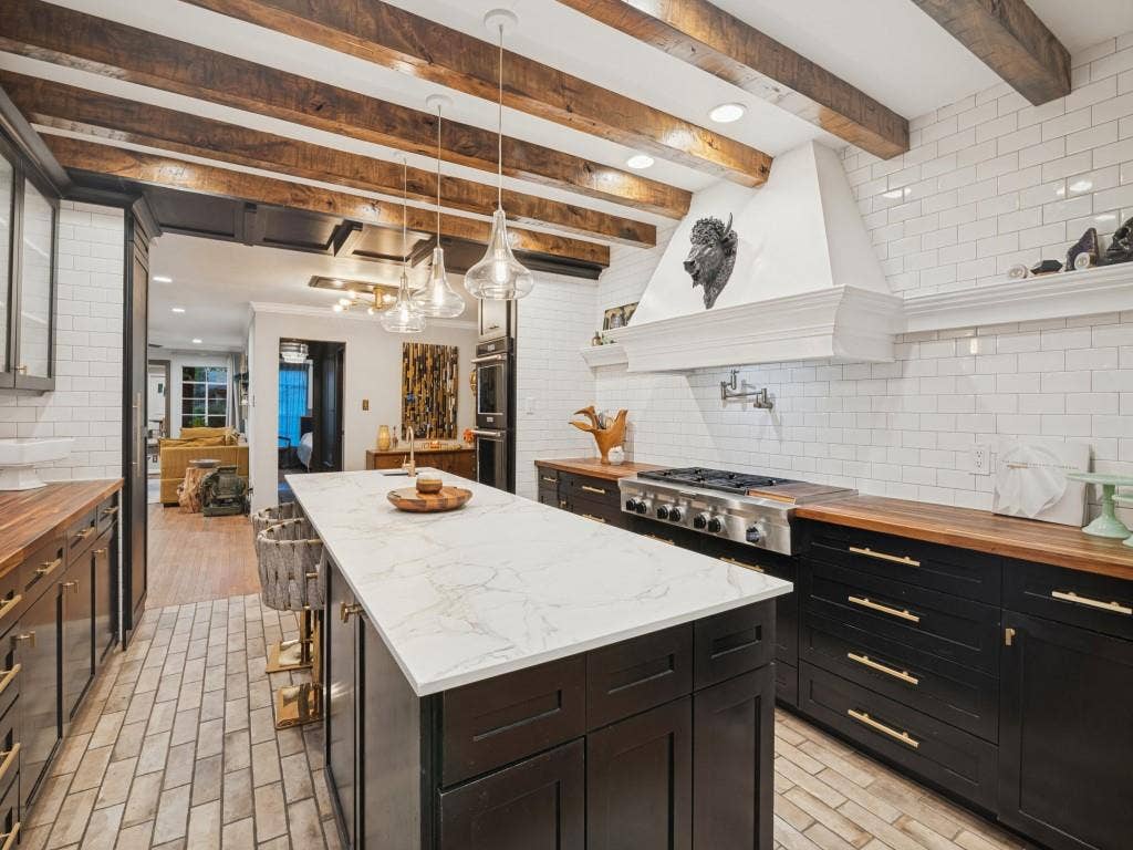9825 Angora Street, Dallas, TX 75218 9825 Angora Street, Dallas, TX 75218