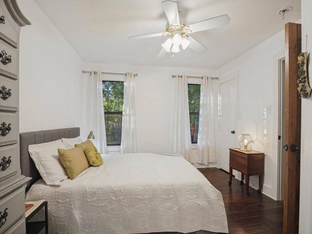 9825 Angora Street, Dallas, TX 75218 9825 Angora Street, Dallas, TX 75218