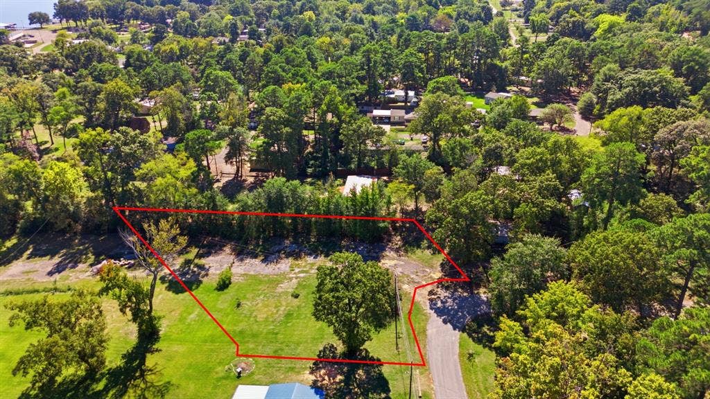 20715 Parkside Street, Chandler, TX 75758