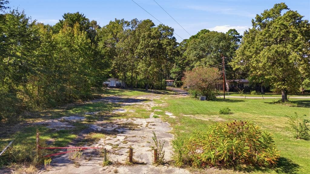 20715 Parkside Street, Chandler, TX 75758