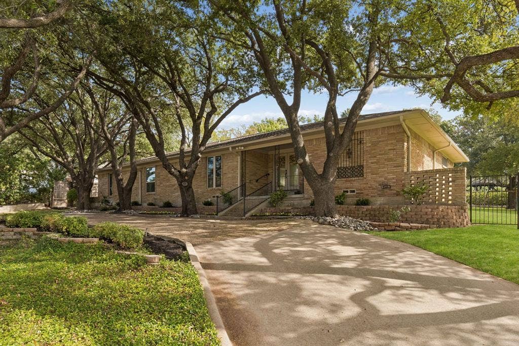 14032 Hillcrest Road, Dallas, TX 75240