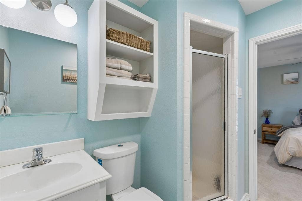 14032 Hillcrest Road, Dallas, TX 75240