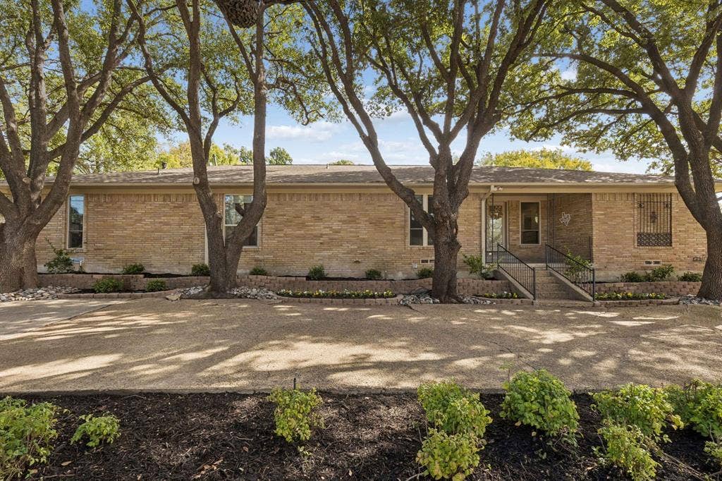 14032 Hillcrest Road, Dallas, TX 75240