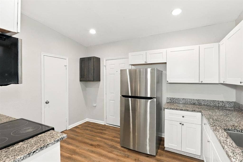 13316 Flagstone Lane, Dallas, TX 75240 13316 Flagstone Lane, Dallas, TX 75240