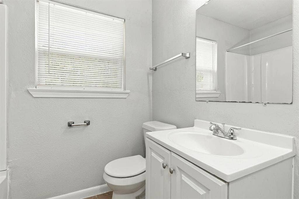 13316 Flagstone Lane, Dallas, TX 75240 13316 Flagstone Lane, Dallas, TX 75240