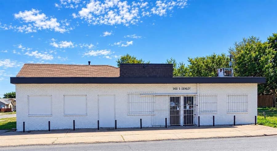 Property photo for 900 S Denley Drive, Dallas, TX