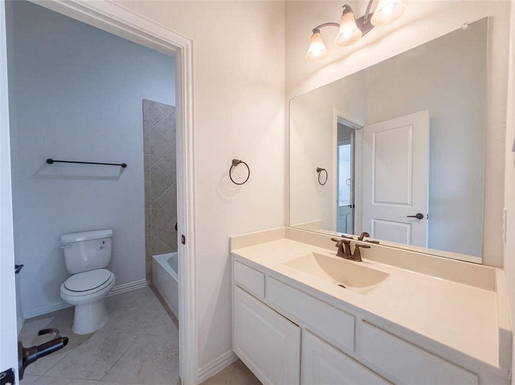 5112 Fringetree Drive, McKinney, TX 75071 5112 Fringetree Drive, McKinney, TX 75071
