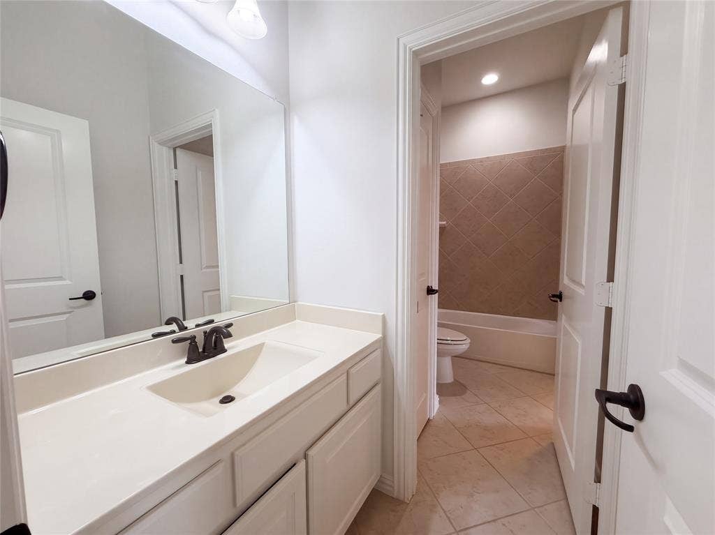 5112 Fringetree Drive, McKinney, TX 75071 5112 Fringetree Drive, McKinney, TX 75071