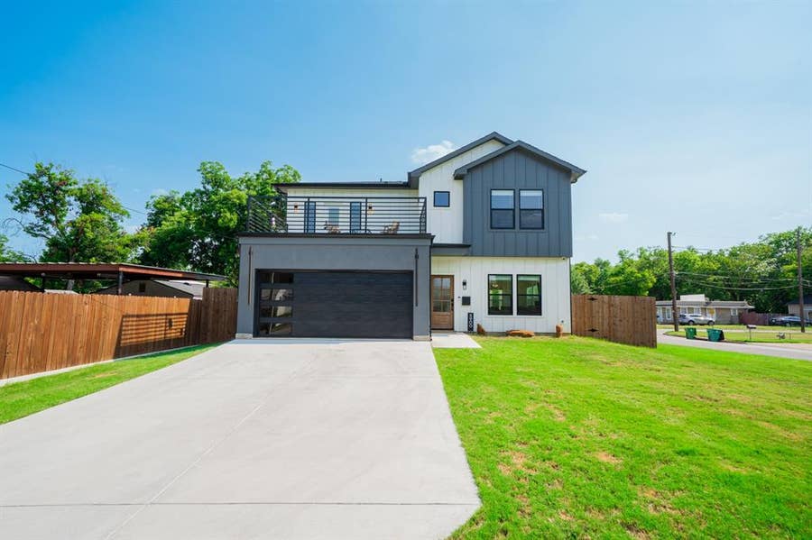 Property photo for 5900 Bertha Lane, Haltom City, TX