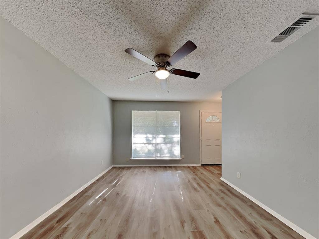 1525 Gardenside Drive, Dallas, TX 75217 1525 Gardenside Drive, Dallas, TX 75217