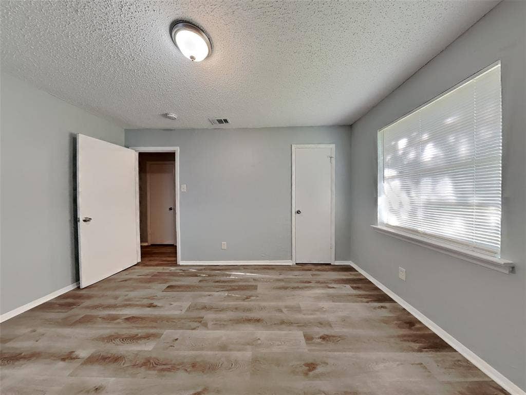 1525 Gardenside Drive, Dallas, TX 75217 1525 Gardenside Drive, Dallas, TX 75217