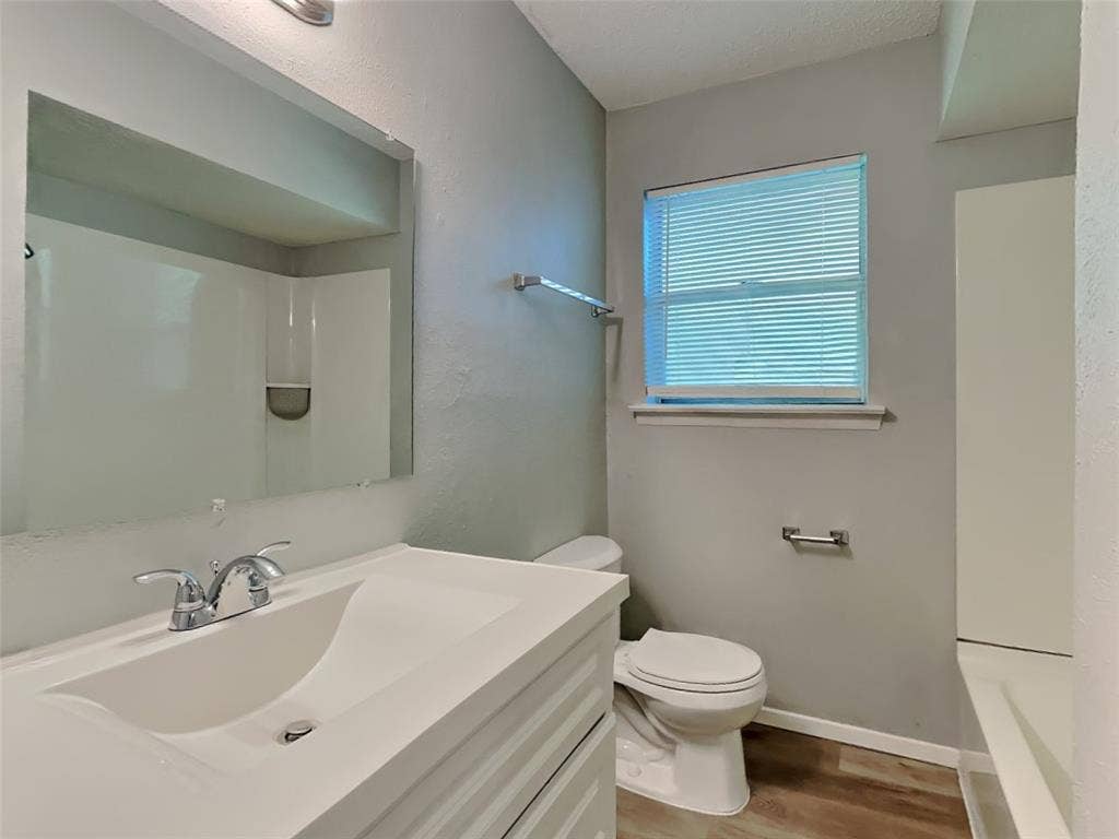 1525 Gardenside Drive, Dallas, TX 75217 1525 Gardenside Drive, Dallas, TX 75217