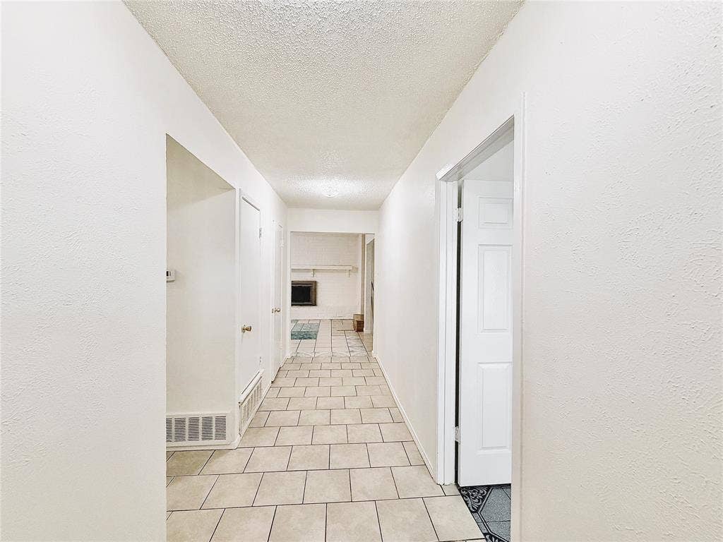 610 Colonial Drive, Garland, TX 75043