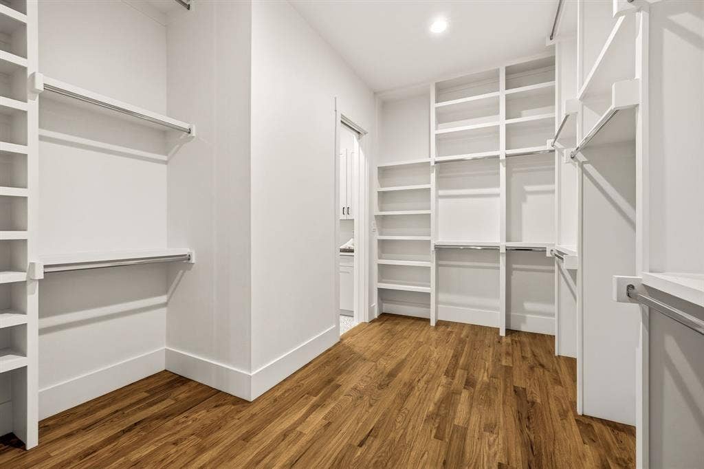 1217 Whisper Rock Drive, Rockwall, TX 75032 Primary bedroom's closet - direct access to laundry room